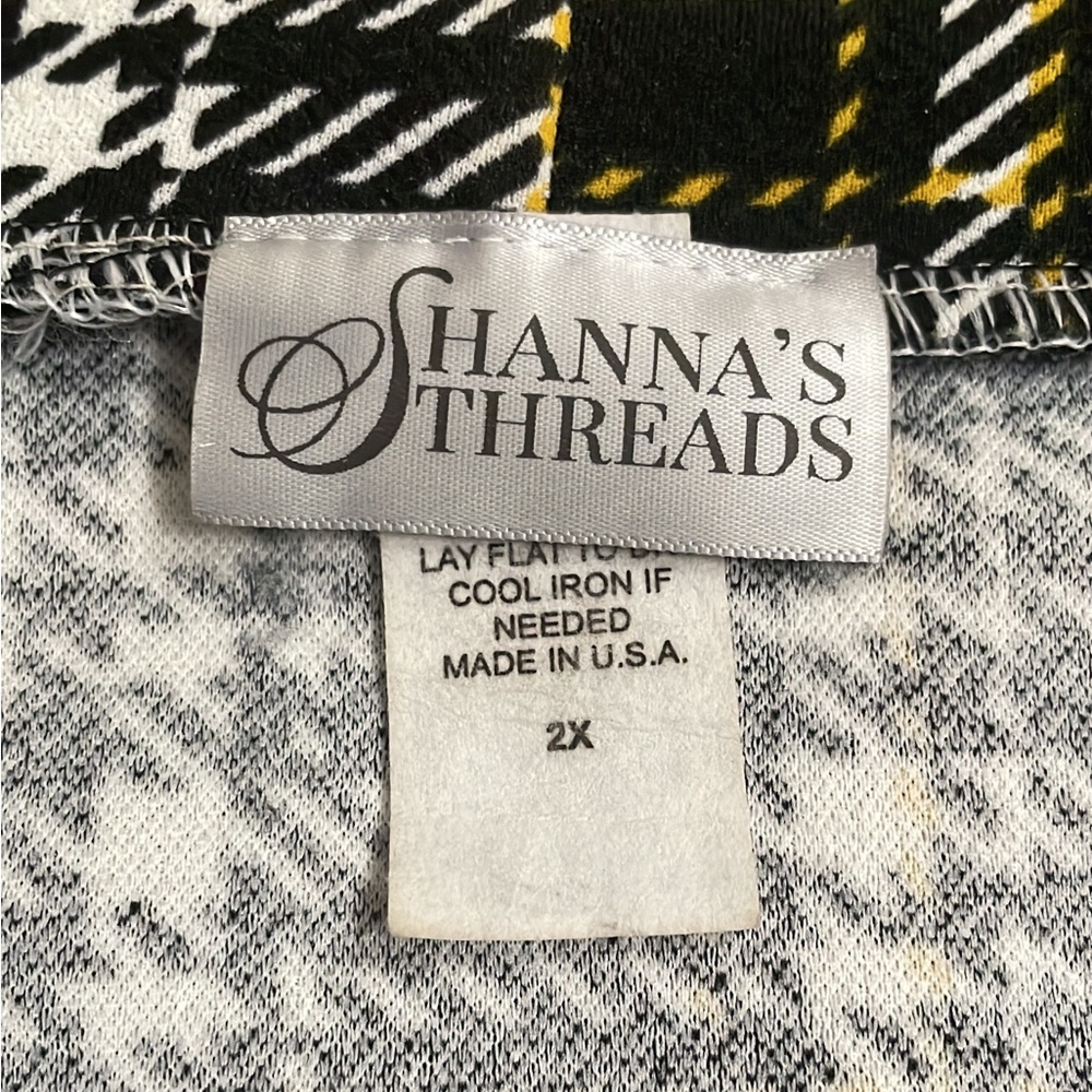 Shannas Threads Plaid Skirt - Picture 2 of 2